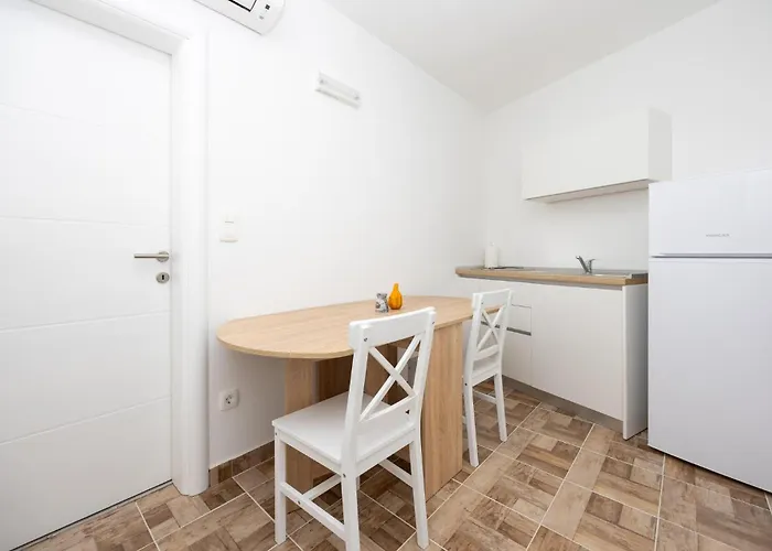 1 Bedroom Gorgeous In *